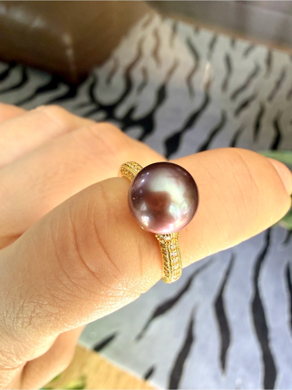 Gold Band Ring with Purple Pearl Accent